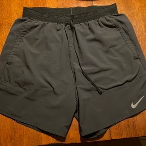 Nike dri fit stride 5” running shorts S